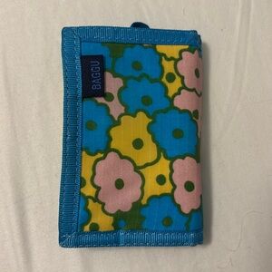 BAGGU nylon wallet flowerbed